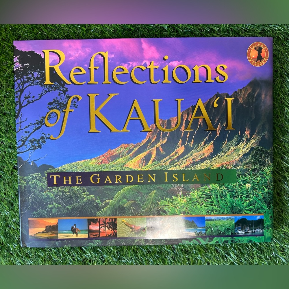 •LIKE NEW• Hawaii Kauai Book